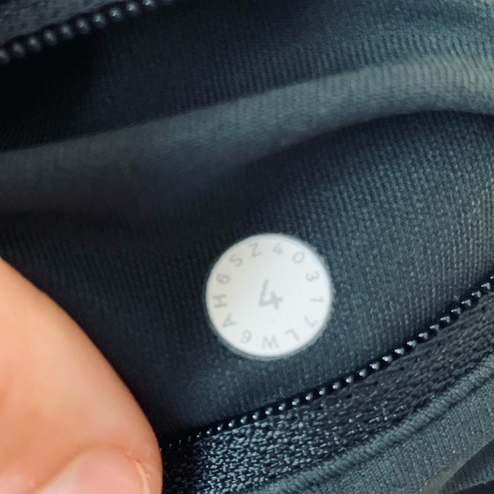 Lululemon Speed Up Crop 21” - Picture 11 of 12